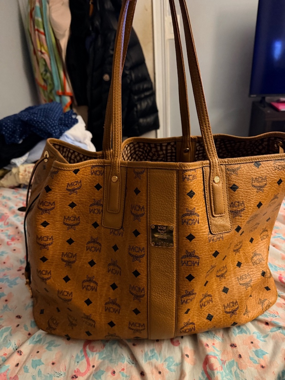 Authentic MCM Large Reversible Liz Shopper Tote Cognac Visetos + Pouch